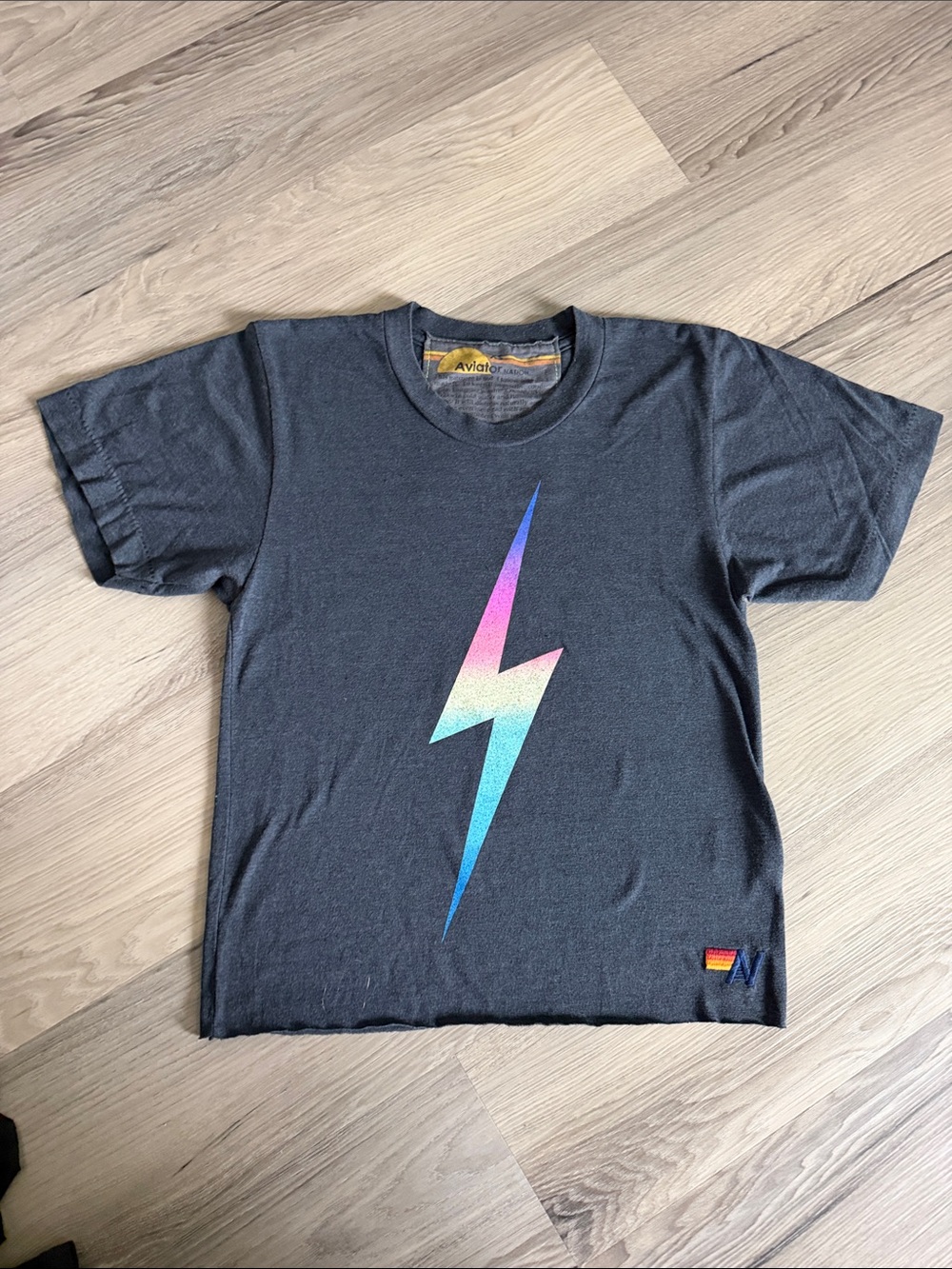 Aviator Nation Adult XS fits like Kids XL Tee Rainbow Lightning Bolt like new
